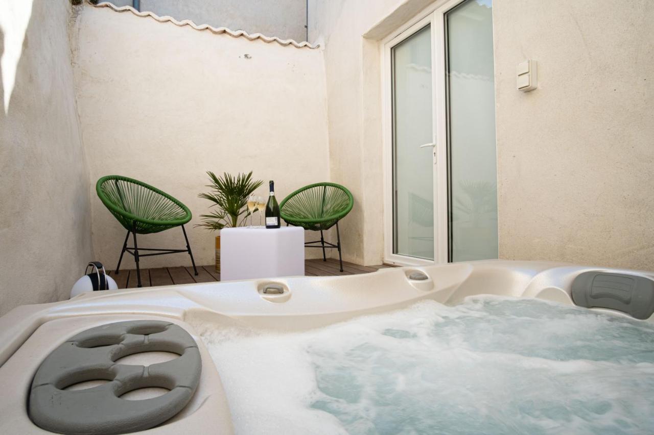 L'Acqua Dolce - La Rochelle - Ile De Re - Jacuzzi Apartment Bagian luar foto